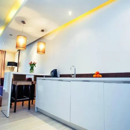 Bright And Comfortable- Golden Apartments- Platinum Towers&201 Varsavia
