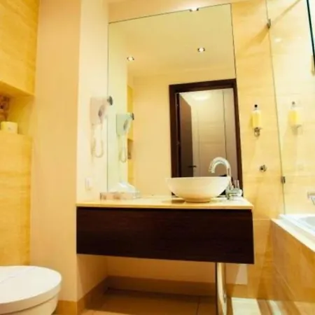 Bright And Comfortable- Golden Apartments- Platinum Towers&201
