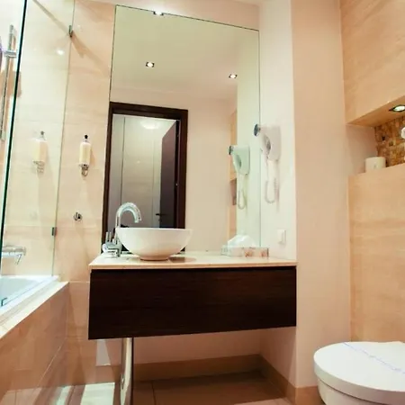 Bright And Comfortable- Golden Apartments- Platinum Towers&201 *