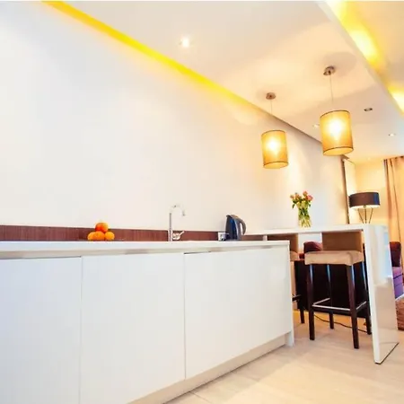 Bright And Comfortable- Golden Apartments- Platinum Towers&201
